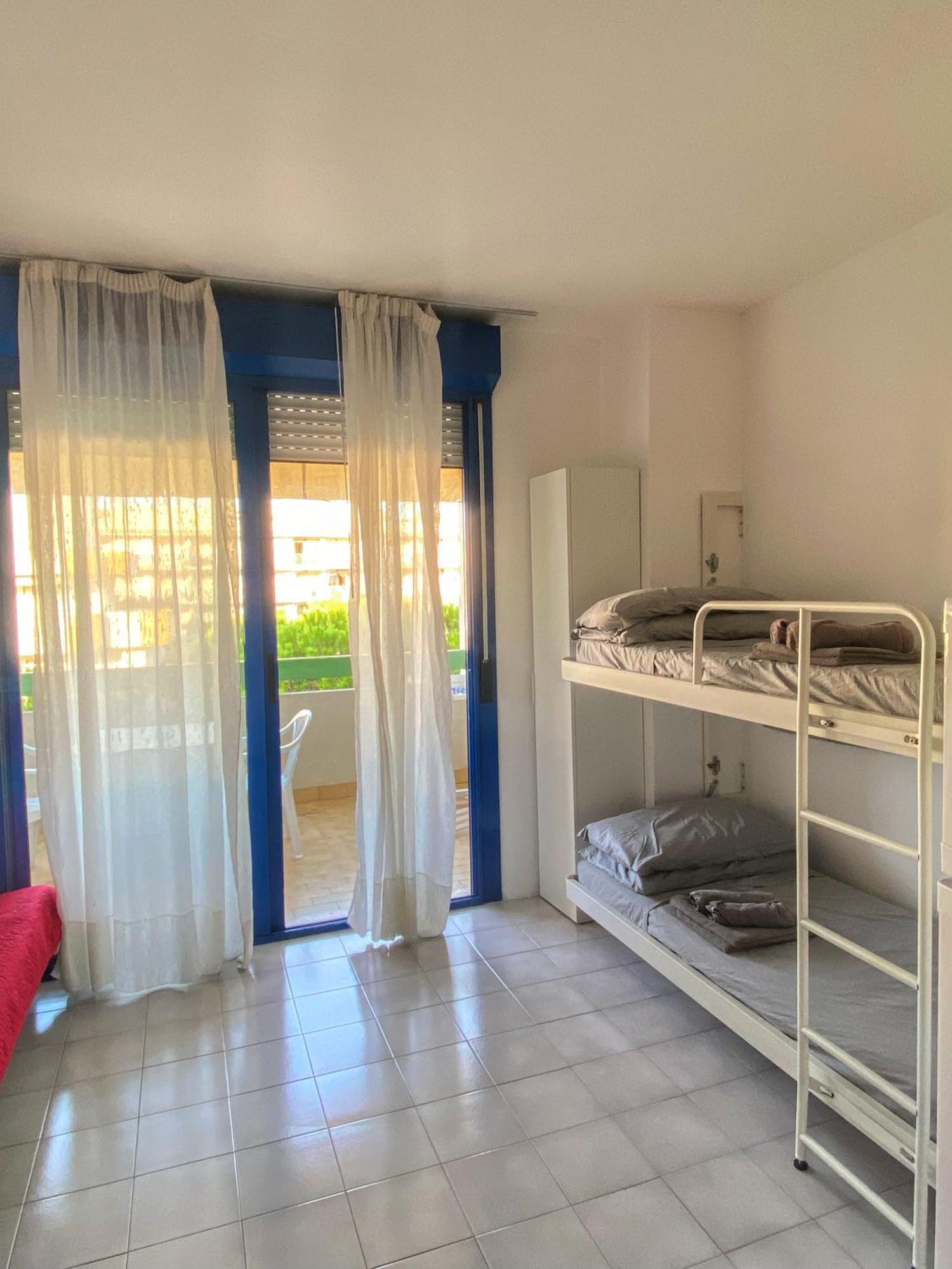 Grazioso Appartamento N 76 A 100Mt Dal Mare Bibione Buitenkant foto